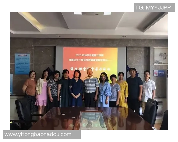 潘艺足球:探索年轻球员的成长之路与未来发展潜力分析