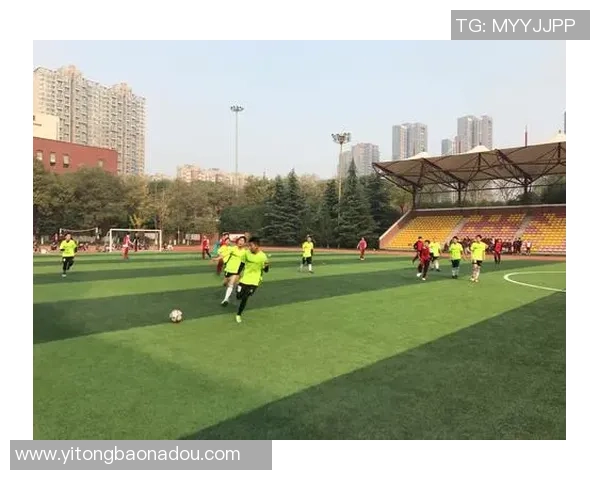 西安女生足球崛起：青春拼搏与梦想追逐的精彩旅程