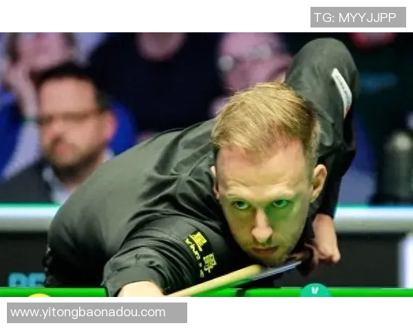 罗伯逊在足球赛场上的卓越表现与战术分析探讨